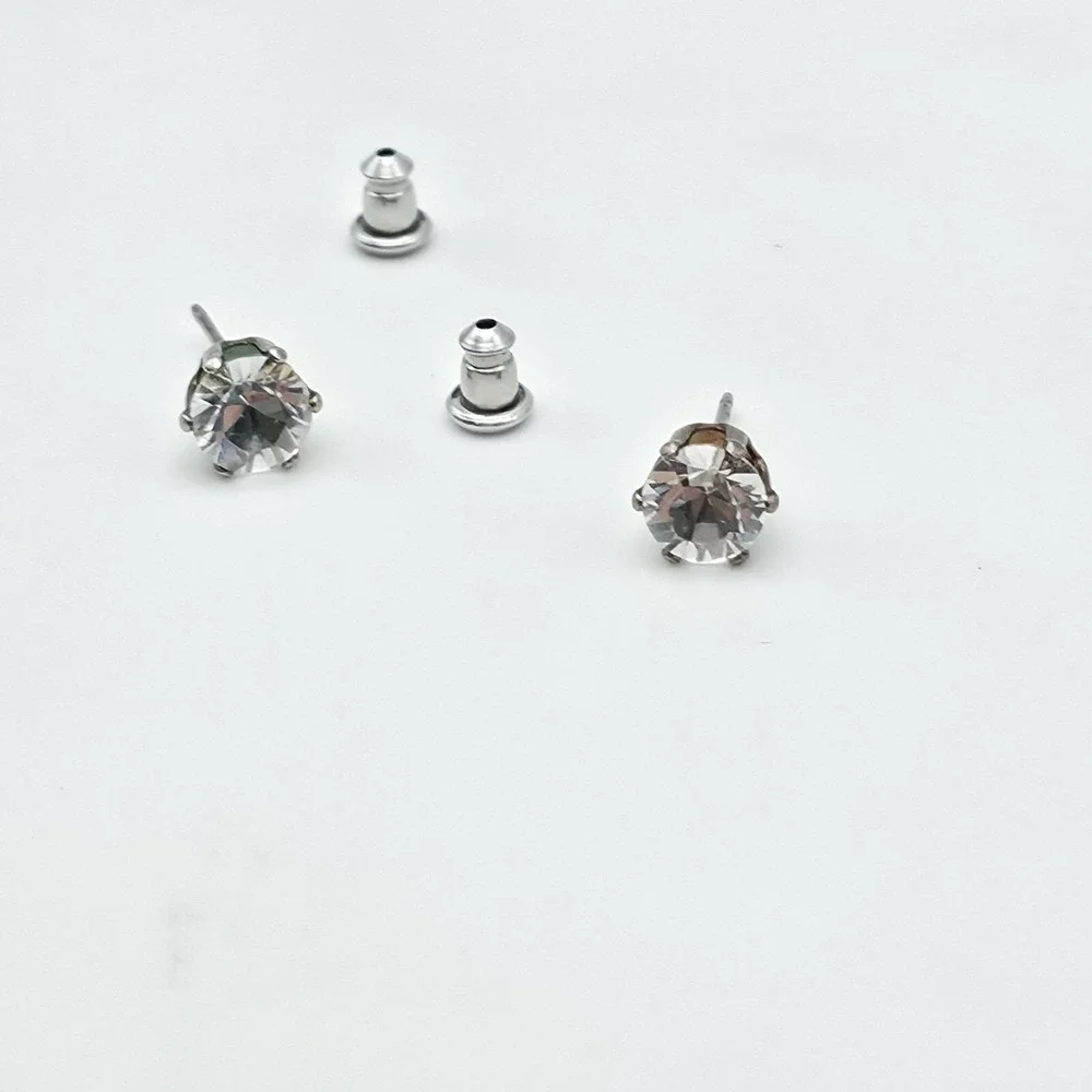 Vintage Genuine SWAROVSKI Earrings Clear Austrain Crystal Studs Silver Plate‎